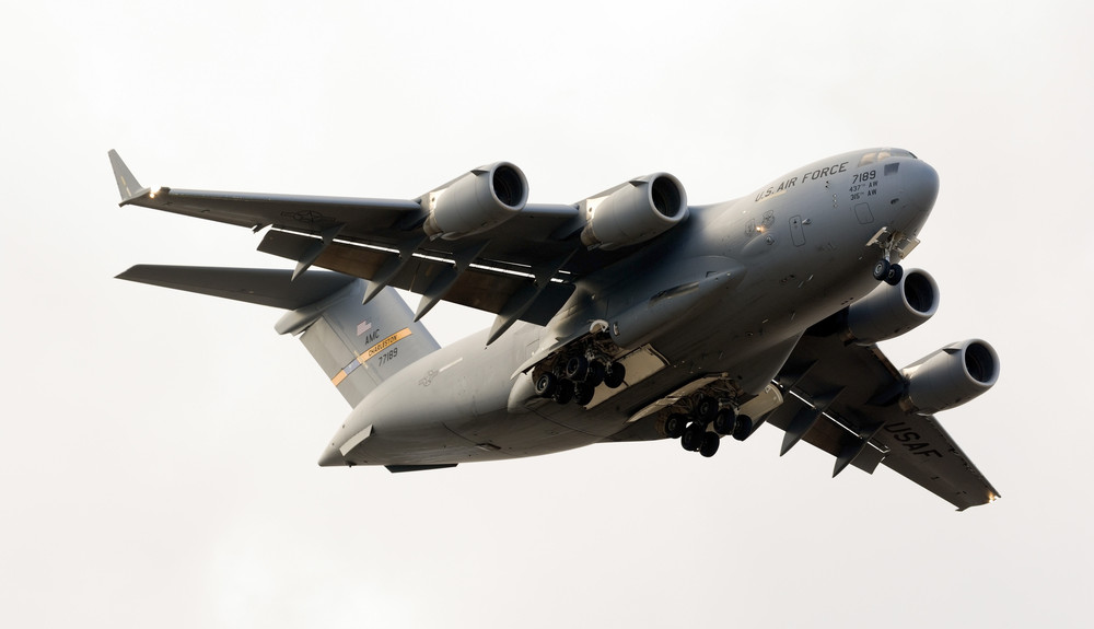 GOOGLY MOOGLY PARATROOPERS IN SPAIN GLOBEMASTER - THE SITREP MILITARY BLOG