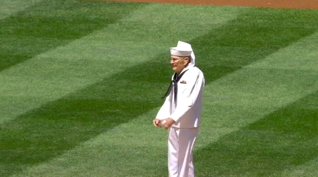 HERES A WWII VET THROWING THE FIRST PITCH LIKE A TOTAL STUD - THE SITREP MILITARY BLOG