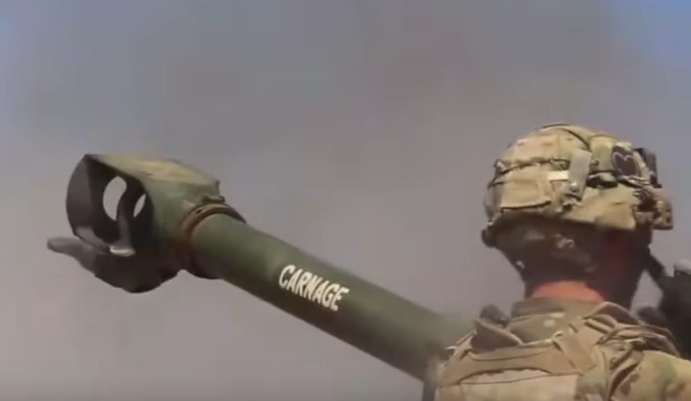 US SOLDIERS FIRE HOWITZER AT ISIS IN THIS STAGGERING FOOTAGE