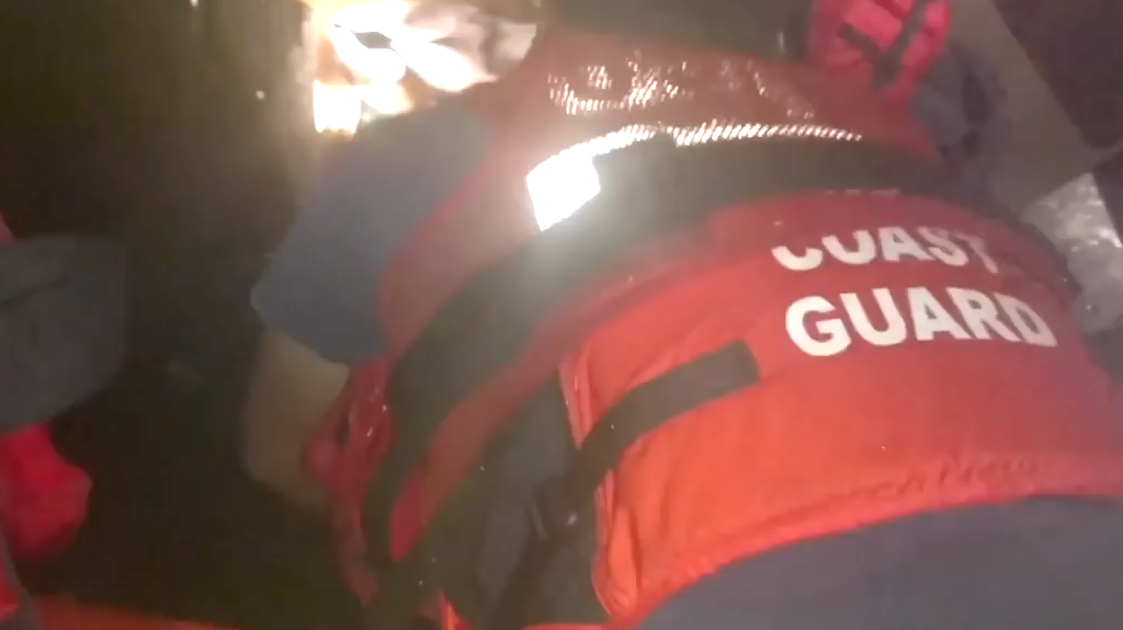 WATCH THE COAST GUARD RESCUE A DOLPHIN IN FLORIDA - THE SITREP MILITARY BLOG